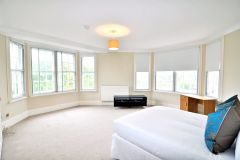 Outstanding five bedroom apartment, Regents Park