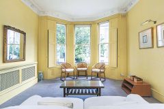 A very spacious 1 bedroom flat in Kensington