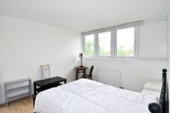 A pleasant very well located, three double bedroom flat