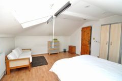 Spacious double room situated in a luxury houseshare
