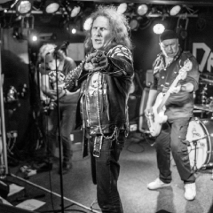 Oliver Dawson Saxon - 