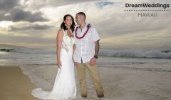 Innovative Hawaii Wedding Photographer