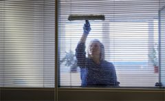 window cleaner woking